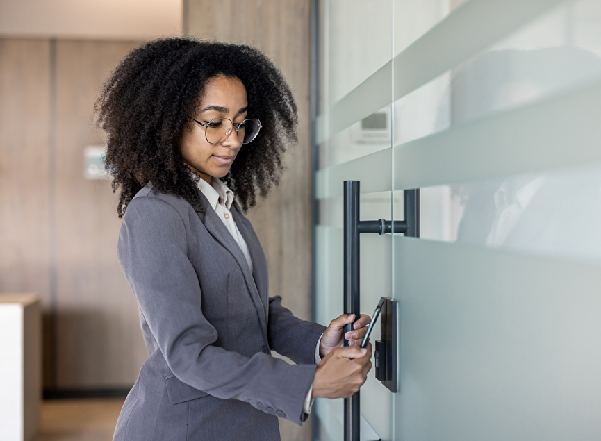 Verlichtingsoplossing op maat voor kantoor en kantine